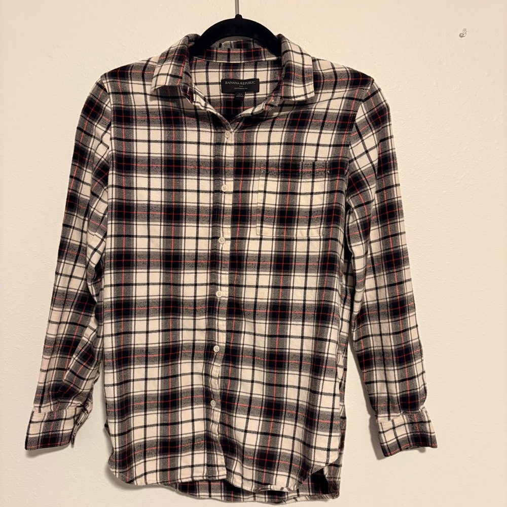 Banana Republic Black, White, and Red Plaid Shirt